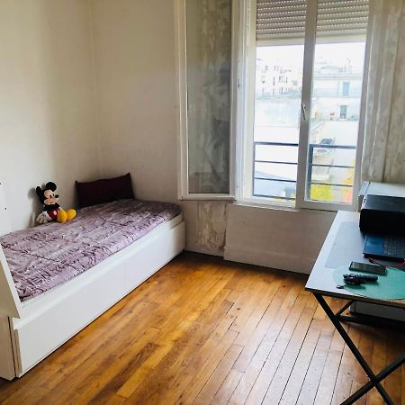 Appartement Tres Calme A 10Mn De Paris - Woman & Couples Only Courbevoie Exterior foto